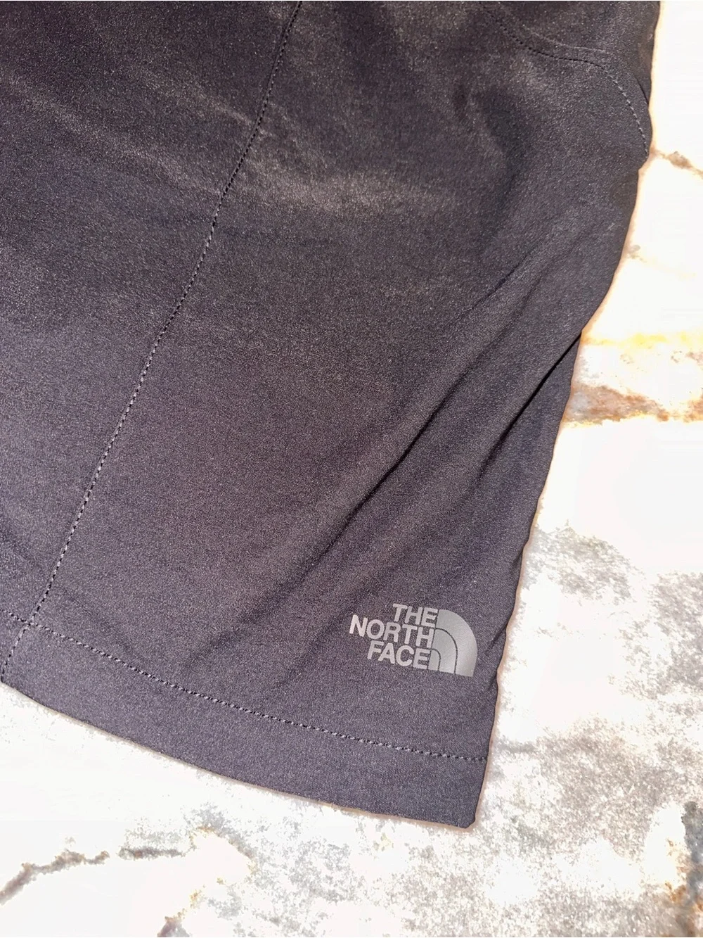 The‎ North Face Size 26W Women's Black  High-Rise Utility Shorts with Belt
